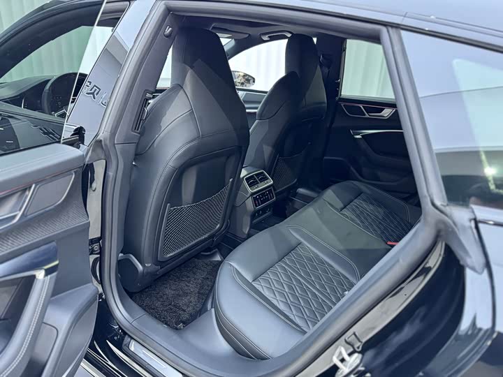 Audi A7 2024 2024款 55 TFSI quattro 尊享型