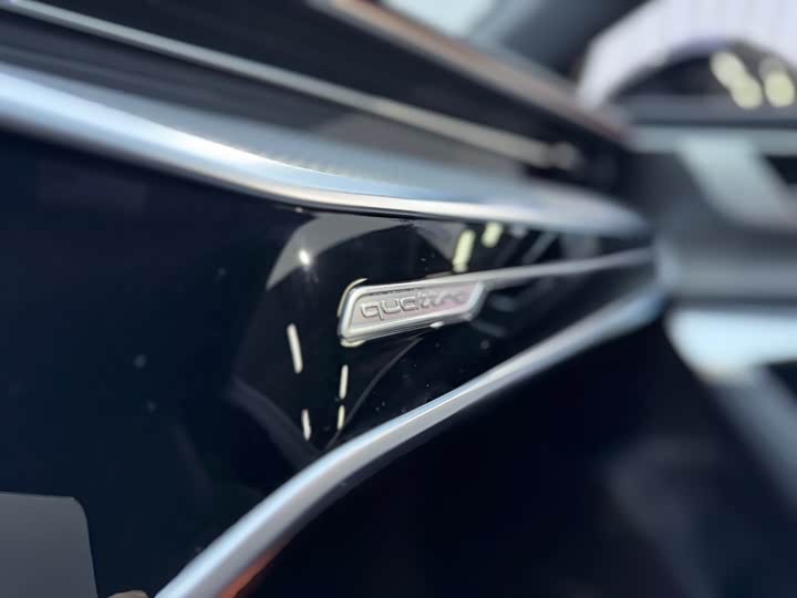 Audi A7 2024 2024款 55 TFSI quattro 尊享型