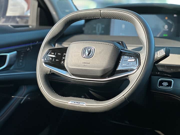 Changan UNI-K Hybrid 2022 2022款 蓝鲸iDD 130km 1.5T 尊贵型