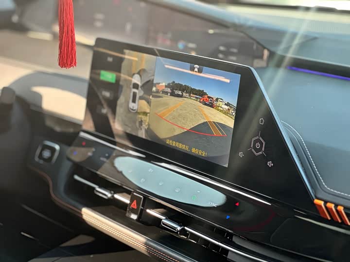 Changan UNI-K Hybrid 2022 2022款 蓝鲸iDD 130km 1.5T 尊贵型