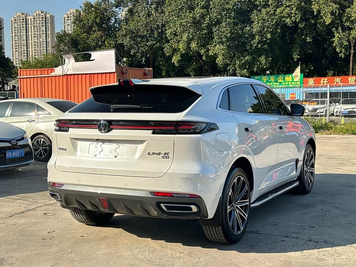 Changan UNI-K Hybrid 2022 2022款 蓝鲸iDD 130km 1.5T 尊贵型