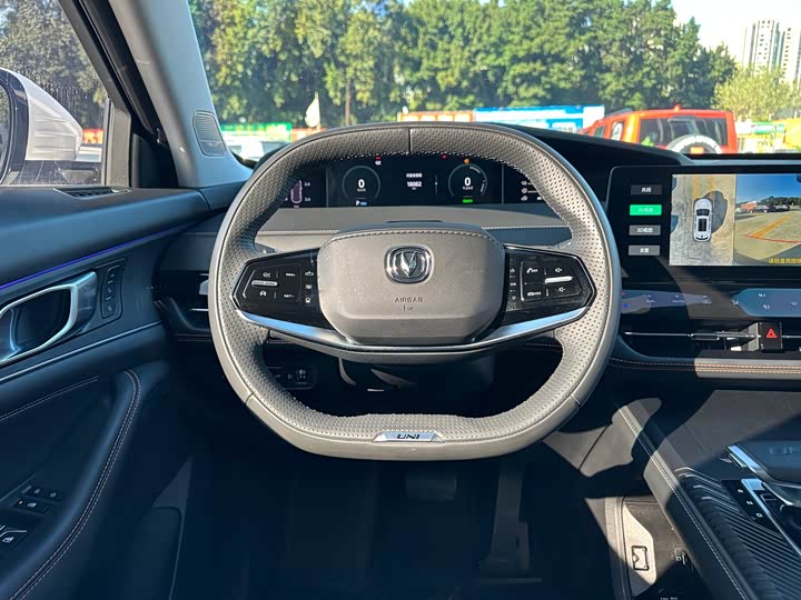Changan UNI-K Hybrid 2022 2022款 蓝鲸iDD 130km 1.5T 尊贵型
