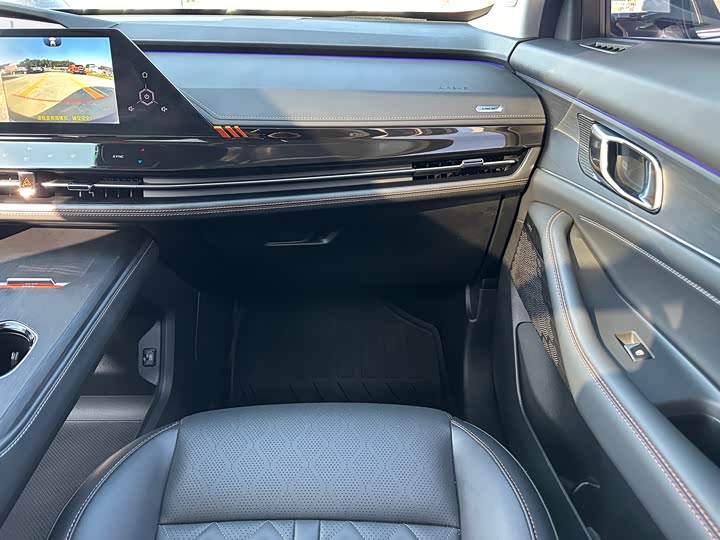 Changan UNI-K Hybrid 2022 2022款 蓝鲸iDD 130km 1.5T 尊贵型