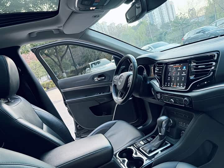 Jeep Grand Commander 2020 2020款 2.0T 四驱精英增强版