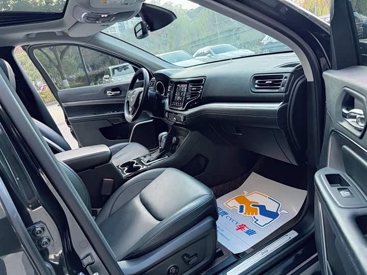 Jeep Grand Commander 2020 2020款 2.0T 四驱精英增强版