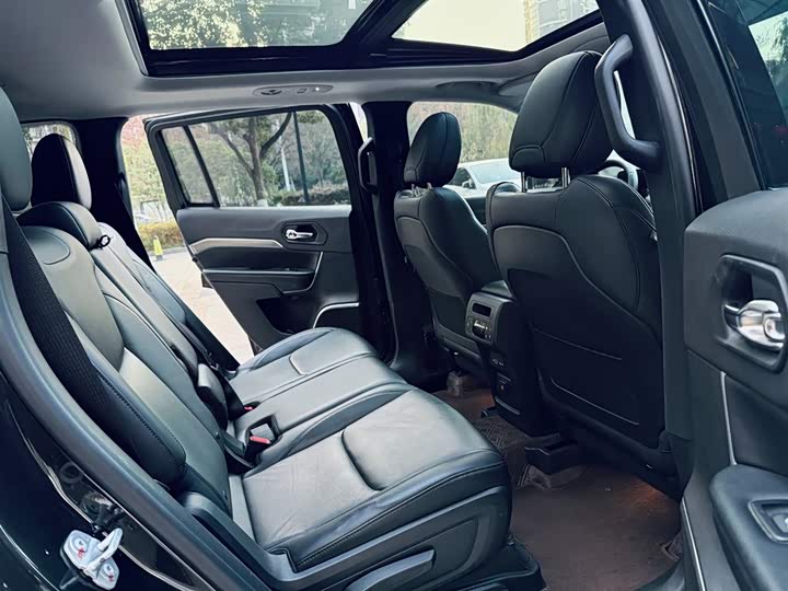 Jeep Grand Commander 2020 2020款 2.0T 四驱精英增强版