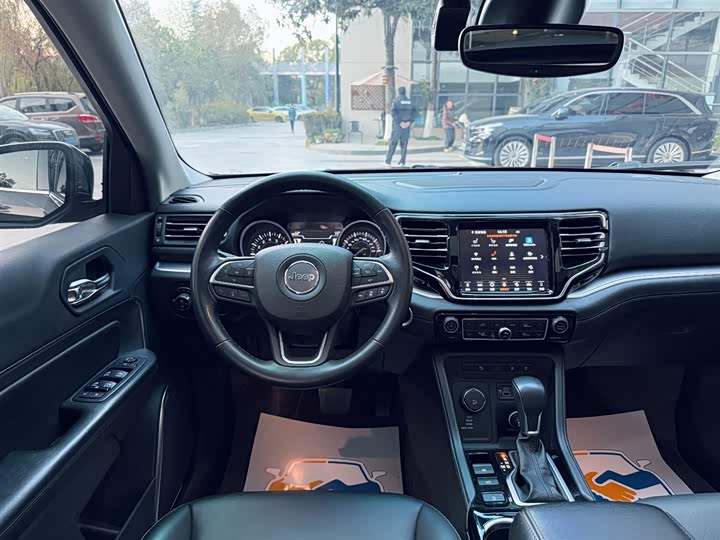 Jeep Grand Commander 2020 2020款 2.0T 四驱精英增强版