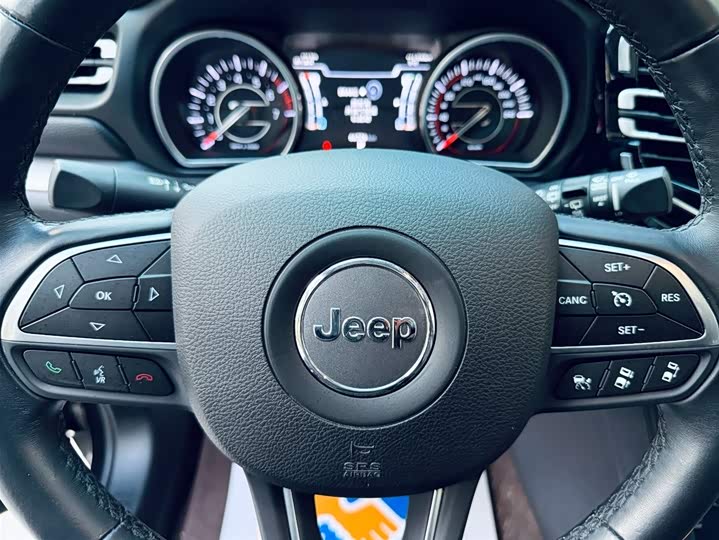 Jeep Grand Commander 2020 2020款 2.0T 四驱精英增强版