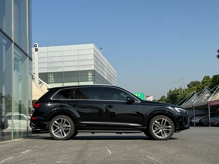 Audi Q7 2024 2024款 55 TFSI quattro S line运动型