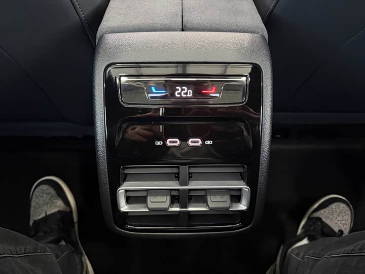 Volkswagen Tiguan L Pro 2025 2025款 PRO 380TSI 四驱 R-Line 智尊版