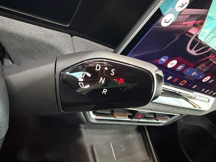 Volkswagen Tiguan L Pro 2025 2025款 PRO 380TSI 四驱 R-Line 智尊版