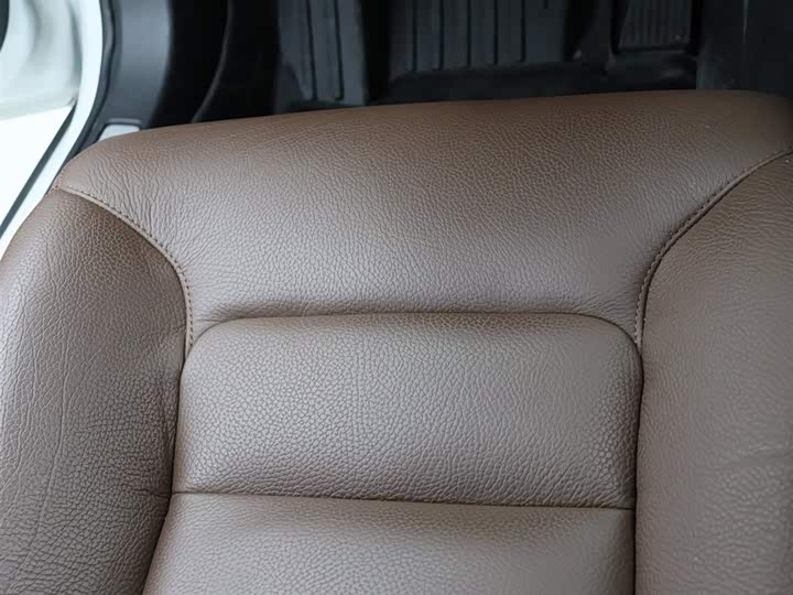 Volvo S60 Hybrid 2022 2022款 T8 E驱混动 四驱智逸豪华版