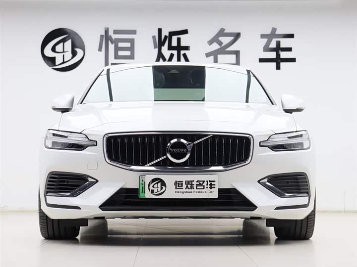 Volvo S60 Hybrid 2022 2022款 T8 E驱混动 四驱智逸豪华版