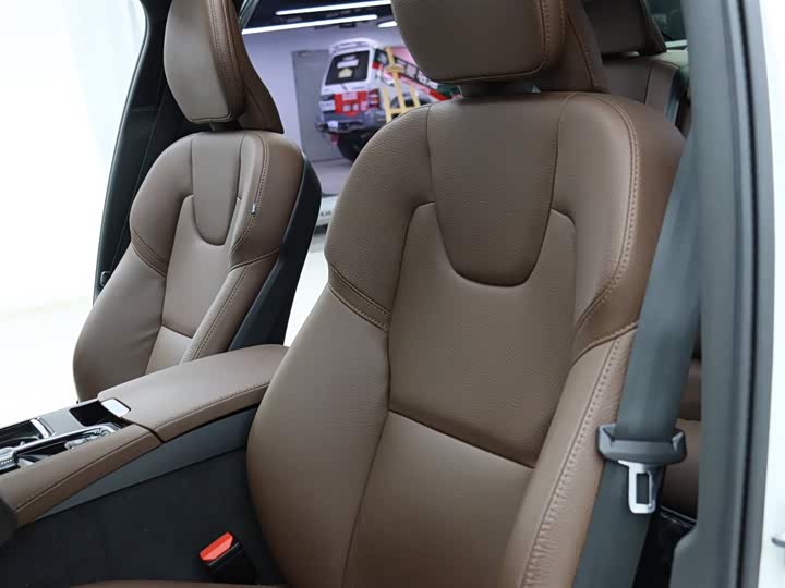 Volvo S60 Hybrid 2022 2022款 T8 E驱混动 四驱智逸豪华版