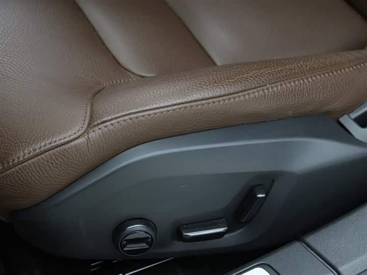 Volvo S60 Hybrid 2022 2022款 T8 E驱混动 四驱智逸豪华版