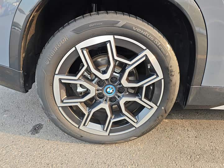 BMW iX1 2023 2023款 xDrive30L M运动套装