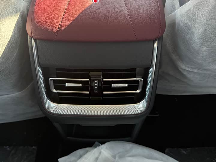 Hongqi H5 2025 2025款 1.5T DCT玄影200万辆纪念版