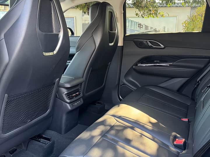 Hongqi HS3 2023 2023款 2.0T 两驱可为版