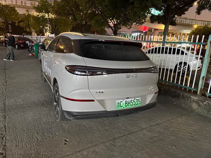 2025 BYD Sea Lion 06 Hybrid/EV