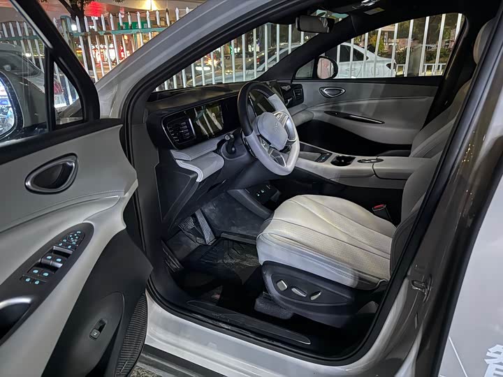 2025 BYD Sea Lion 06 Hybrid/EV