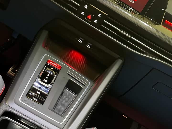 Volkswagen Golf GTI 2023 2023款 380TSI DSG GTI