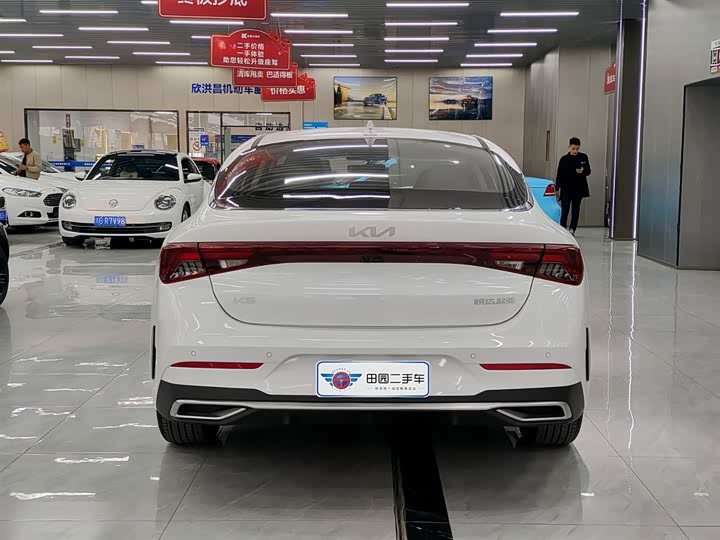 Kia K5 2025 2025款 1.5T 豪华版