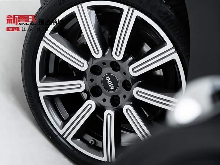 Mini Clubman 2023 2023款 1.5T COOPER 鉴赏家