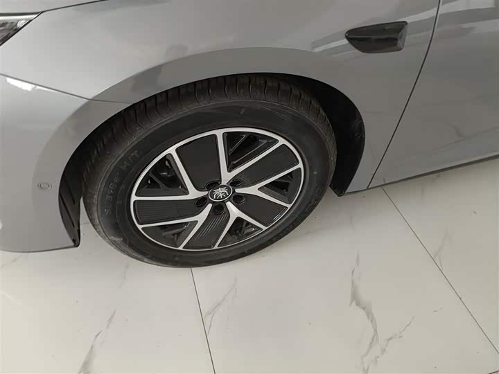 BYD Qin L 2025 2025款 DM-i 智驾版 80KM超越型