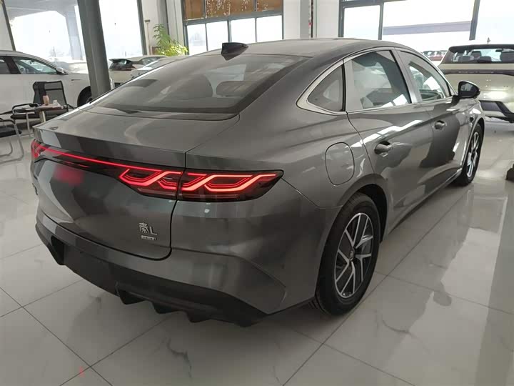 BYD Qin L 2025 2025款 DM-i 智驾版 80KM超越型