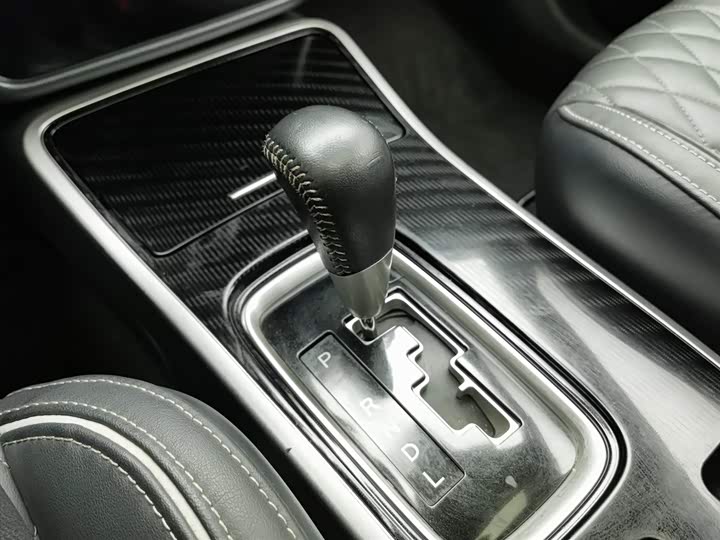 Mitsubishi Outlander 2021 2021款 2.4L 四驱曜动版 5座