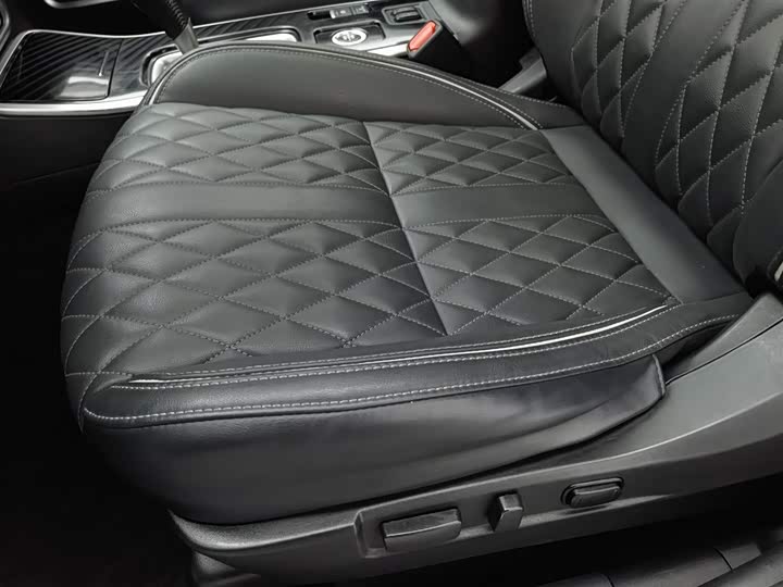 Mitsubishi Outlander 2021 2021款 2.4L 四驱曜动版 5座