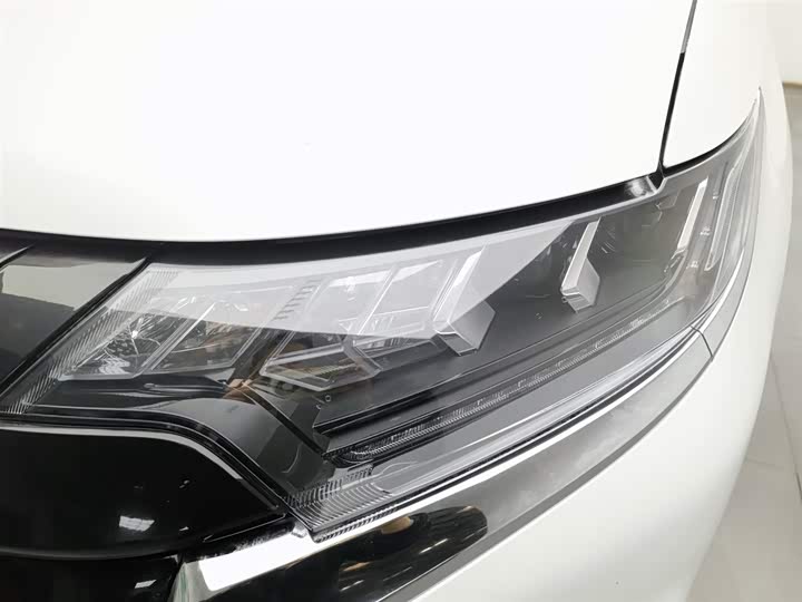 Mitsubishi Outlander 2021 2021款 2.4L 四驱曜动版 5座