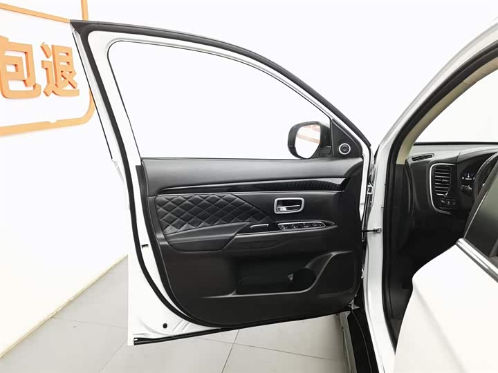 Mitsubishi Outlander 2021 2021款 2.4L 四驱曜动版 5座