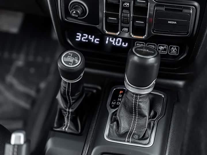 Jeep Gladiator 2022 2022款 3.6L 先行版