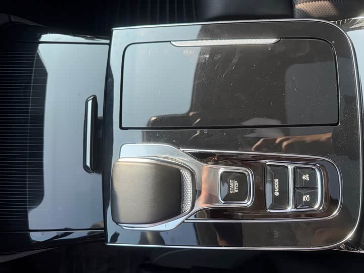 Hongqi H9 2024 2024款 2.0T 旗享 私享风尚版