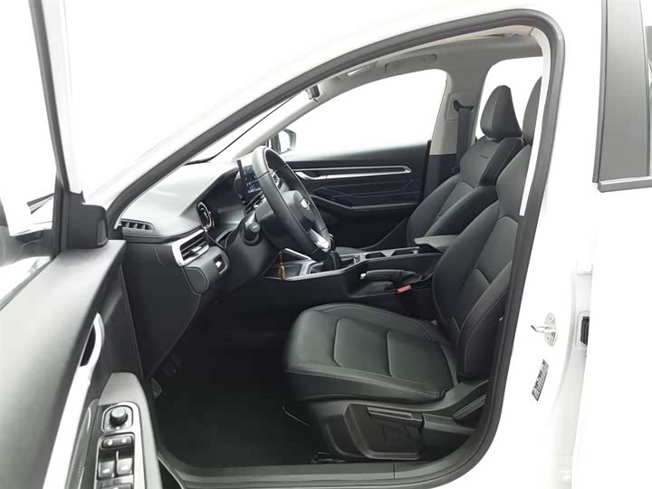 Geely Emgrand 2025 2025款 第4代 1.5L 手动龙腾版