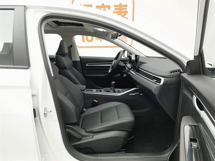 Geely Emgrand 2025 2025款 第4代 1.5L 手动龙腾版