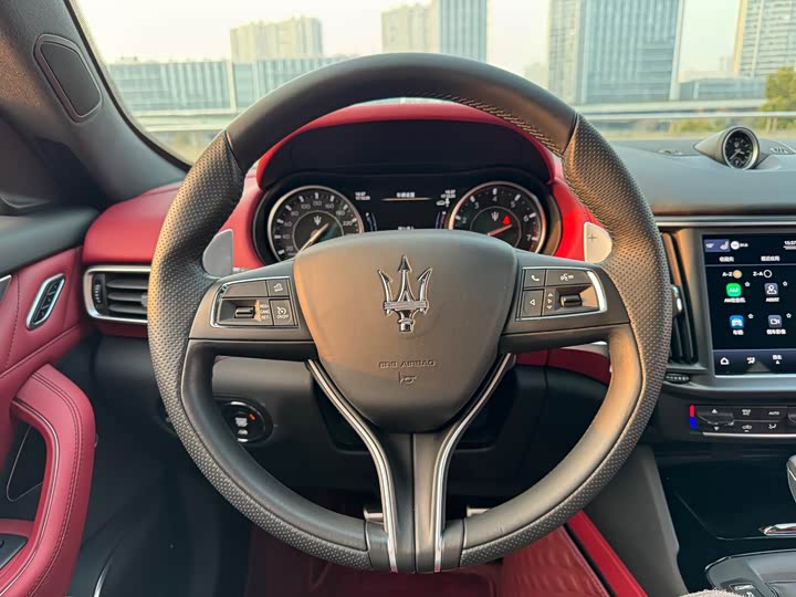 Maserati Levante 2023 2023款 3.0T Modena