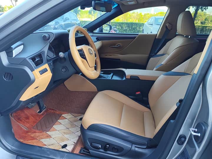 Lexus ES 2025 2025款 200 臻享版
