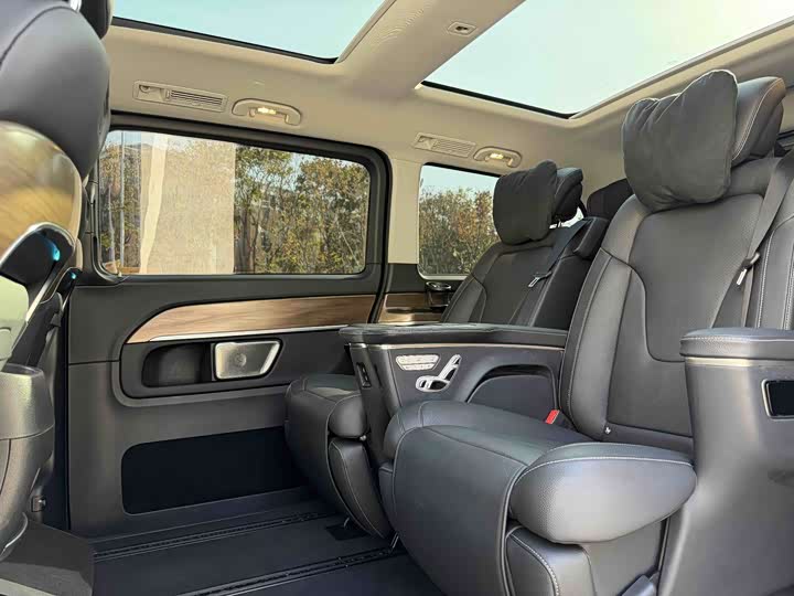 Mercedes-Benz V-Class 2022 2022款 V 260 尊贵版