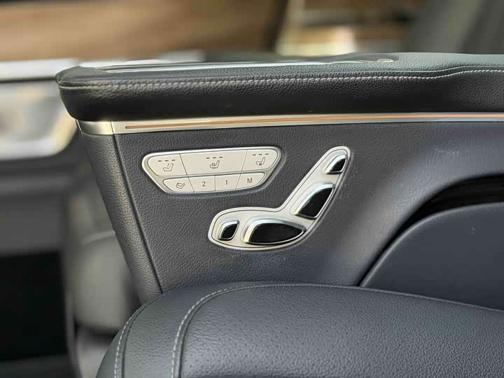 Mercedes-Benz V-Class 2022 2022款 V 260 尊贵版