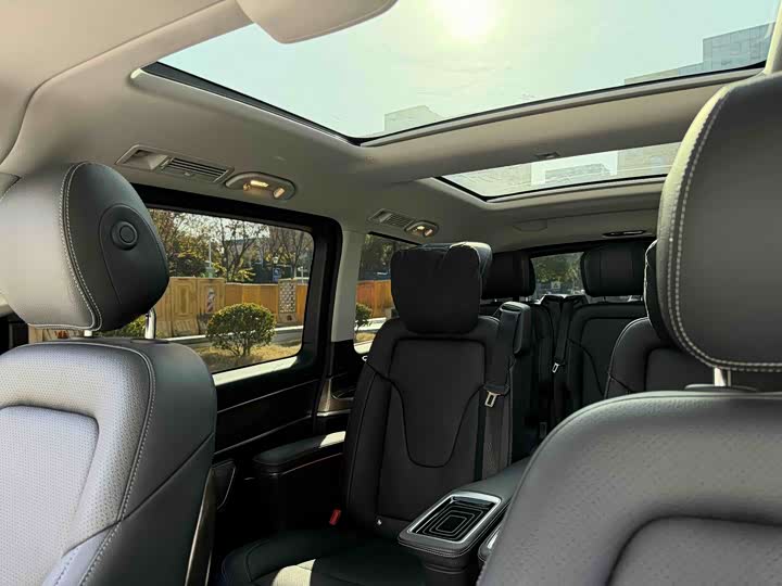 Mercedes-Benz V-Class 2022 2022款 V 260 尊贵版