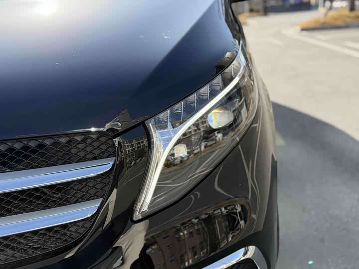 Mercedes-Benz V-Class 2022 2022款 V 260 尊贵版