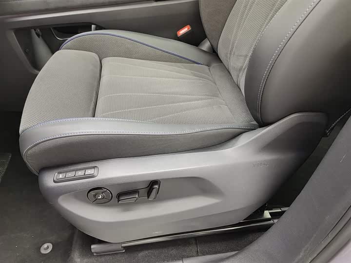 Volkswagen Teramont Pro 2025 2025款 途昂 Pro 450TSI 四驱登峰版