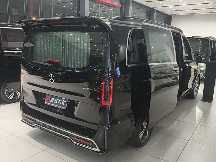 Mercedes-Benz Vito 2024 2024款 2.0T 商务版 7座