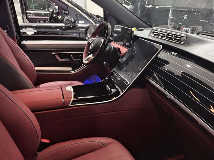 Mercedes-Benz Vito 2024 2024款 2.0T 商务版 7座