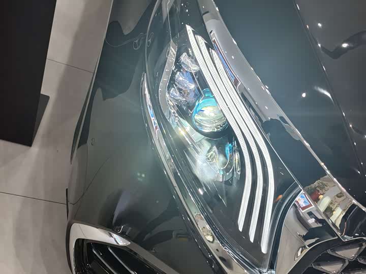 Mercedes-Benz Vito 2024 2024款 2.0T 商务版 7座