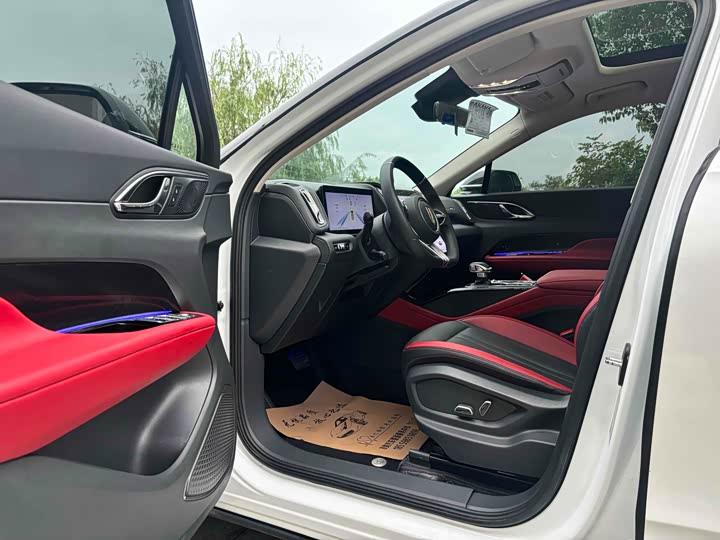 Hongqi HS3 2023 2023款 1.5T 两驱善为版