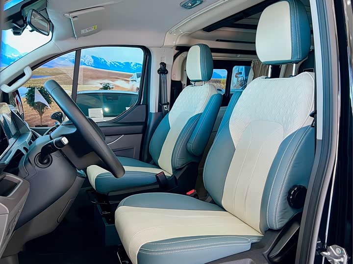 Ford Transit 2024 2024款 2.0T 汽油自动中轴中顶商旅型Bus豪华版7/8/9座