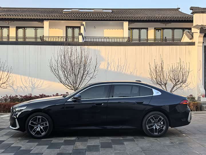 BMW 5 Series 2025 2025款 530Li 领先型 豪华套装